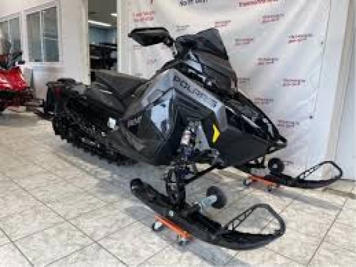 2022 Polaris 850 Switchback Assault 
