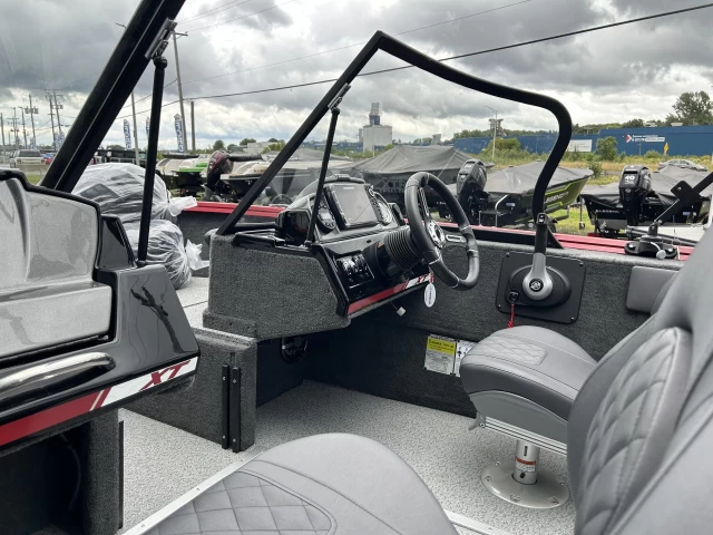 LEGEND 17XT BLACK/CHILI PEPPER RED  2026