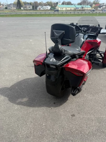 2016 CAN-AM SPYDER F3-T 