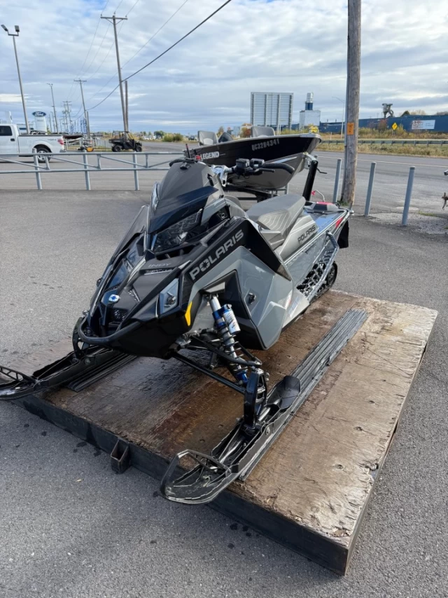 Polaris Indy 850  2021