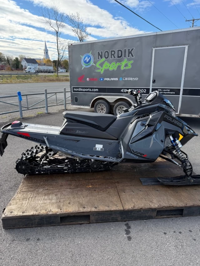 Polaris Indy 850  2021